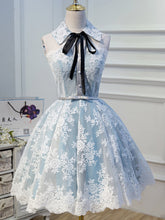 Lindos vestidos de fiesta con cuello halter y apliques de encaje