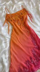 Vestido de fiesta elegante de gasa naranja con tirantes finos y cuentas, estilo ombré, Y8304