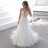 Tulle V-Line Wedding Dresses Deep V-Neck Spaghetti Strap Lace Appliques Backless Pleat Customised Vestidos De Novia