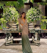 Schickes Abendkleid mit tiefem V-Ausschnitt und langen Ärmeln, glamouröses Kleid Y6180