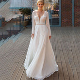 Wedding Dresses Long Sleeves Bohemian Illusion Lace Appliqued Chiffon Bridal Gowns Beach V-Neck A Line Robes De Mariée