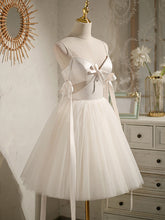 Beading Bowknot Lace Up Short Homecoming Dresses