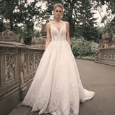 Elegant Wedding Dresses For Woman Popular Summer A-line V-Neck Sleeveless Appliques Open Back Vestidos De Novia