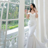 Elegant White Satin Gown with Off the Shoulder Pleated Mermaid Sweep Train Floor-Length Evening Gown for Women vestidos de novia