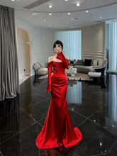 Vestido de noche elegante de sirena roja con mangas largas Y6704