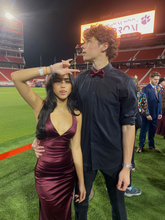 Sexy Abendkleid mit tiefem V-Ausschnitt Y5762