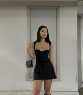 Vestido de fiesta negro con tirantes finos Y4034