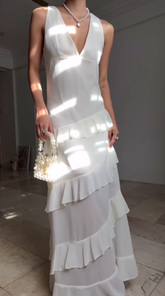 Schlichtes weißes Chiffon-Rüschen-Ballkleid mit V-Ausschnitt, rückenfreies langes Abendkleid Y8500