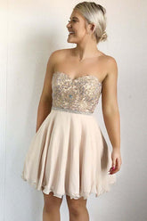 A-Line Sweetheart Pearl Pink Chiffon Homecoming Dress with Beading PD029