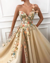 Elegantes Abendkleid Lang Sexy Herzausschnitt Vorne Schlitz Applikationen Blumen Ballkleid
