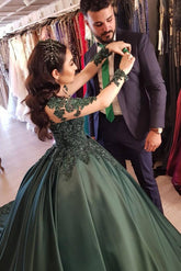 Elegant Long Sleeves Sweetheart Lace Satin Ball Gown Prom Dresses