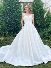 Long A-line Sweetheart Satin Wedding Dress Open Back Bridal Gowns with Pockets