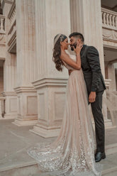 Stylish Sleeveless V-Neck Evening Party Dress Aline Backless Prom Dress with Lace Appliques