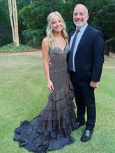 Topas | Schwarzes, langes Meerjungfrauen-Ballkleid mit V-Ausschnitt und Perlen