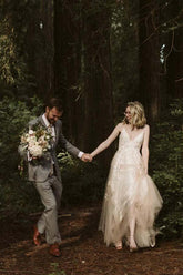 V-Ausschnitt Spaghettiträger Brautkleider Brautkleid Spitzenapplikation WD316