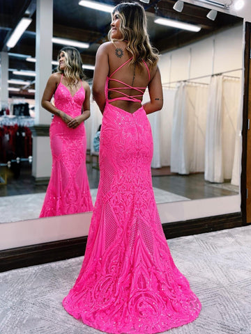 Vestido de fiesta largo ajustado con escote en V, espalda descubierta y purpurina rosa