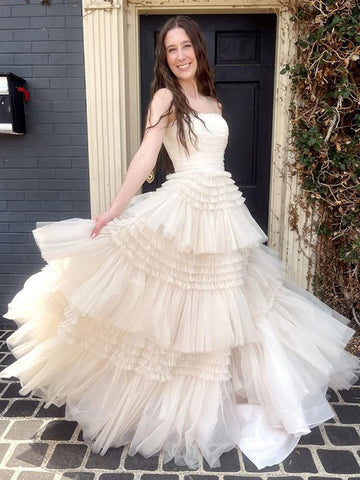 Daniela | Vestido de fiesta largo de tul sin tirantes, corte A y volantes escalonados