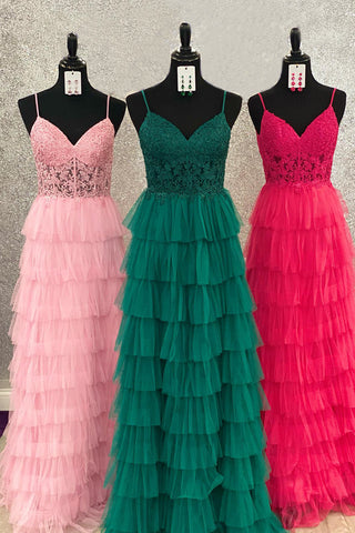 Aubree | Vestido de fiesta largo de tul con capas, corte A, color verde oscuro y encaje