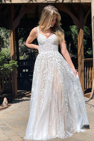 Mariana | Vestido de fiesta de tul con encaje y escote en forma de corazón con abertura
