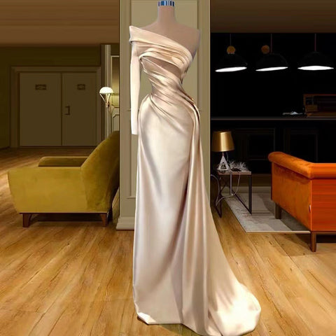 One-Shoulder-Langarm-Ballkleid im Meerjungfrau-Stil in Champagner