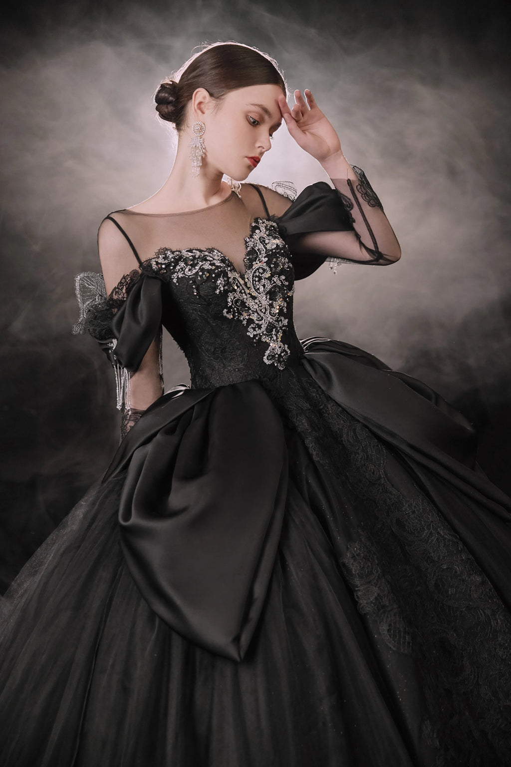 Dramatic Black Ball Gown Illusion Neckline Satin Puff Sleeve Beaded Lace Wedding Dress with Oversized Train E-305
