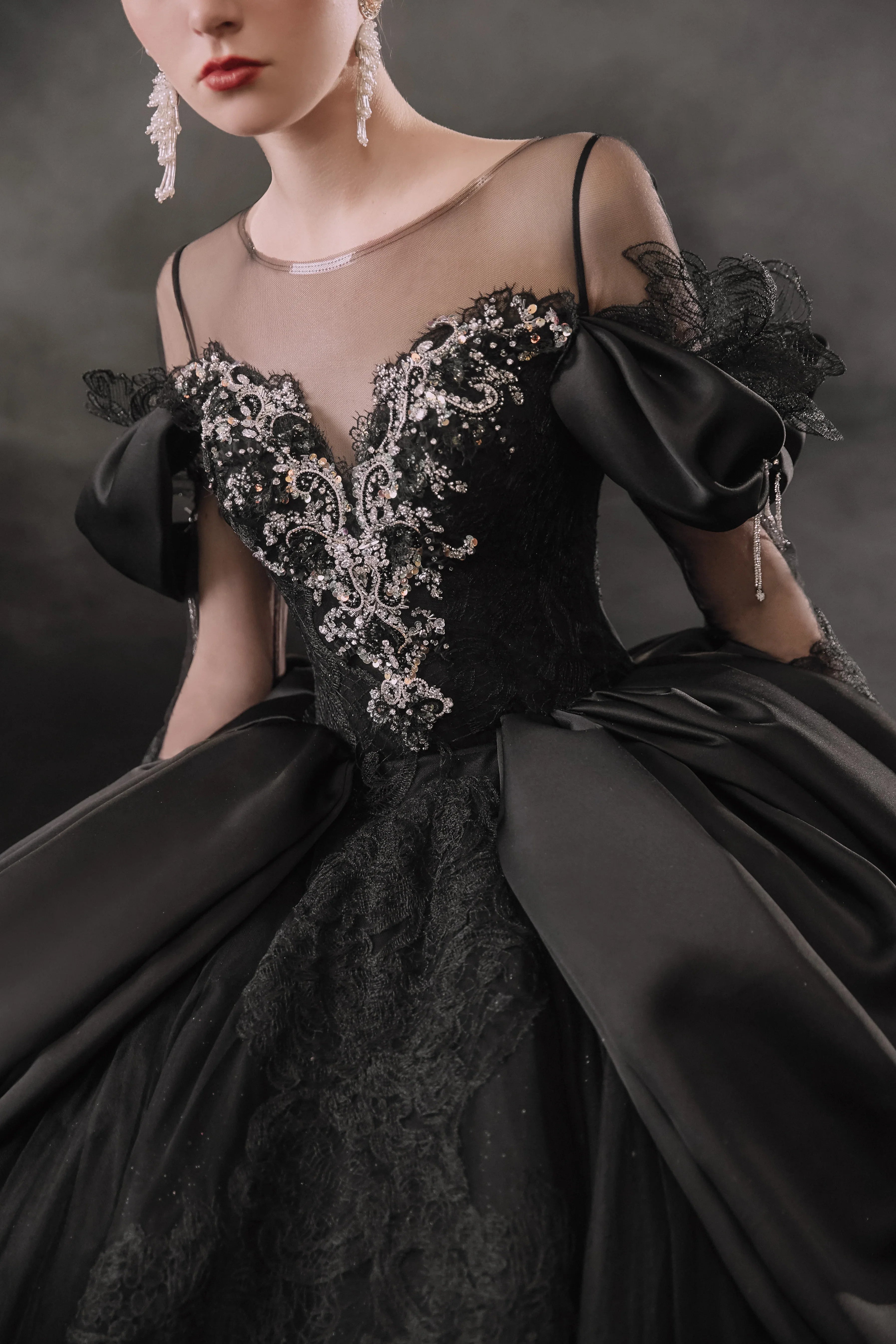 Dramatic Black Ball Gown Illusion Neckline Satin Puff Sleeve Beaded Lace Wedding Dress with Oversized Train E-305