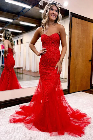 Evie | Vestido de fiesta largo de encaje con escote corazón y apliques de sirena