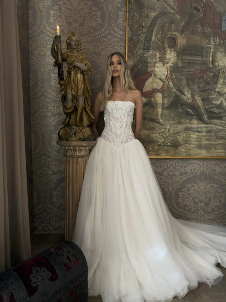 Dreamy White Strapless Lace Corset Bodice Tulle Ball Gown Wedding Dress SW224