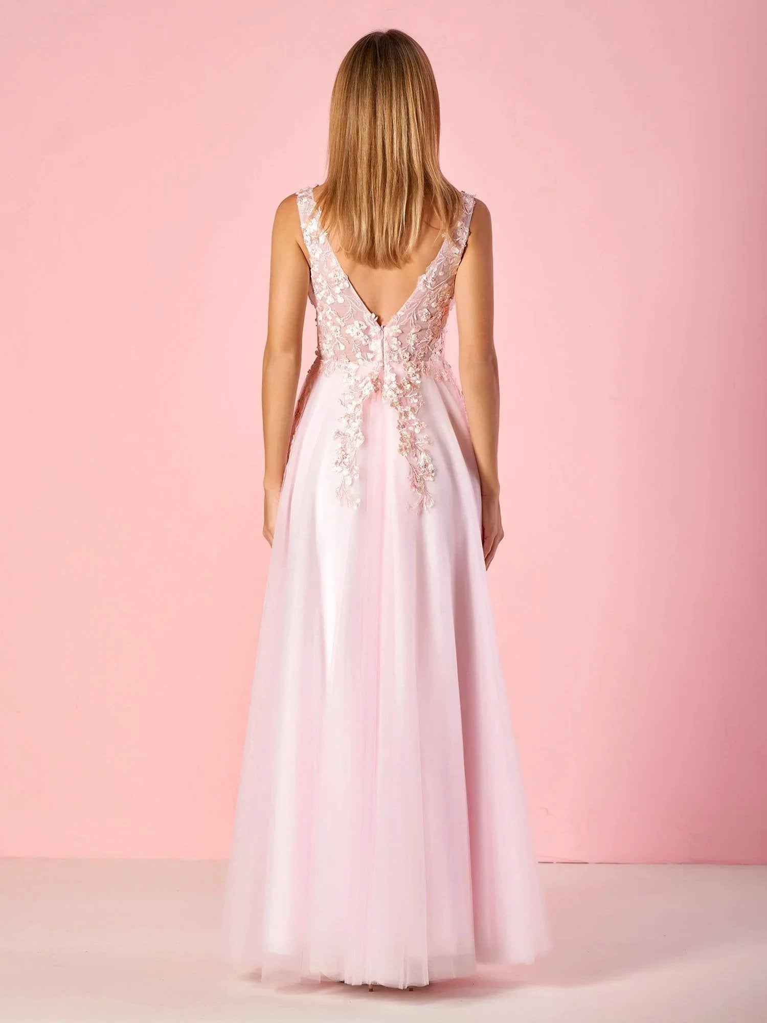 Elegant A-line V-Neck Tulle Floor-Length Prom Dress with Lace Appliques by Anne of Brittany
