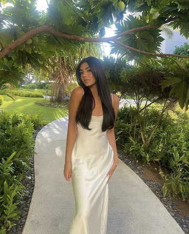 Vestido de fiesta largo de satén blanco con tirantes finos Y7517
