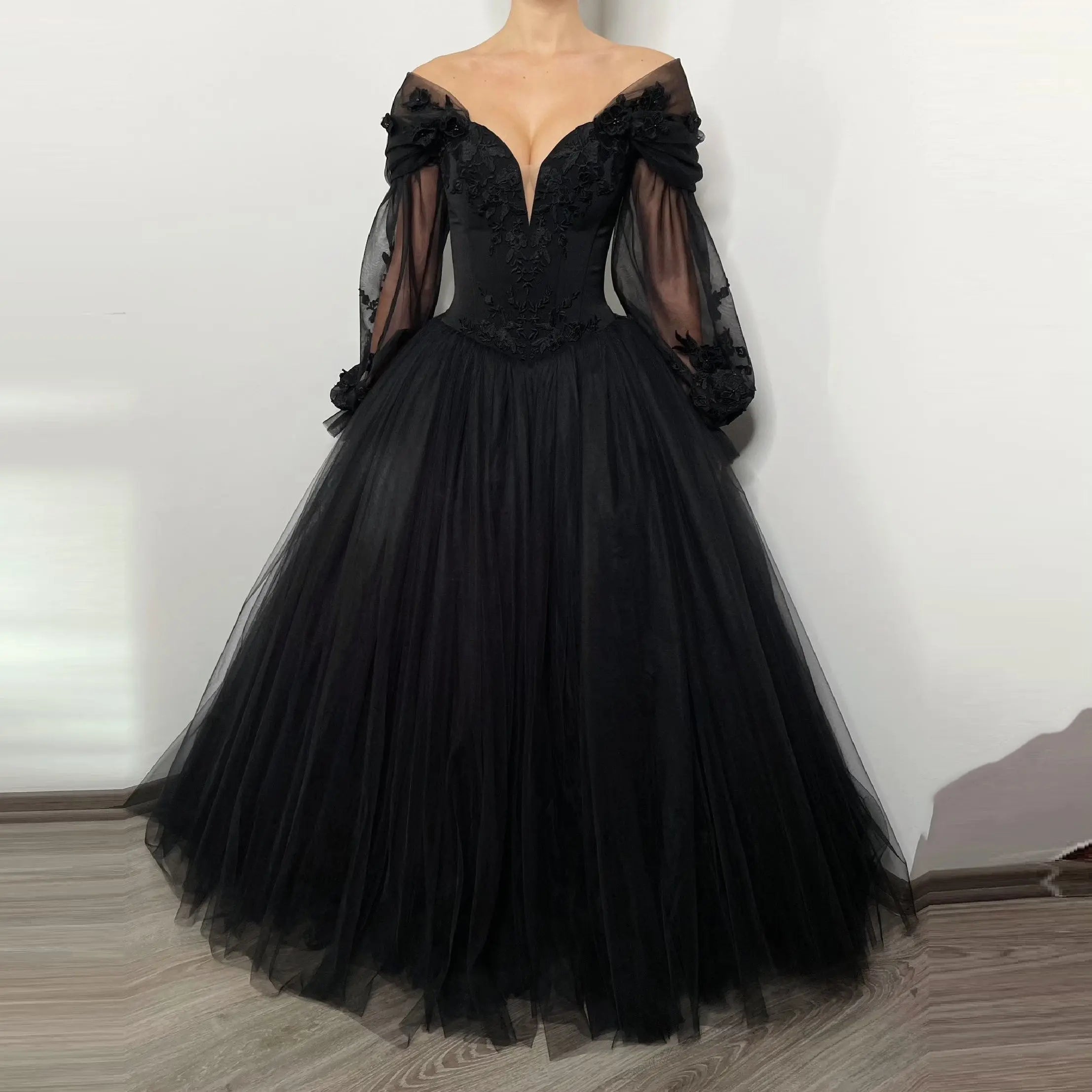 Black Luxury Gothic Wedding Dress 3D Floral Corset Tulle Ball Gown With Train  SW563