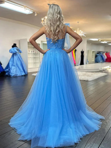 Ximena | Precioso vestido de fiesta de tul azul con apliques, corte en A y un solo hombro