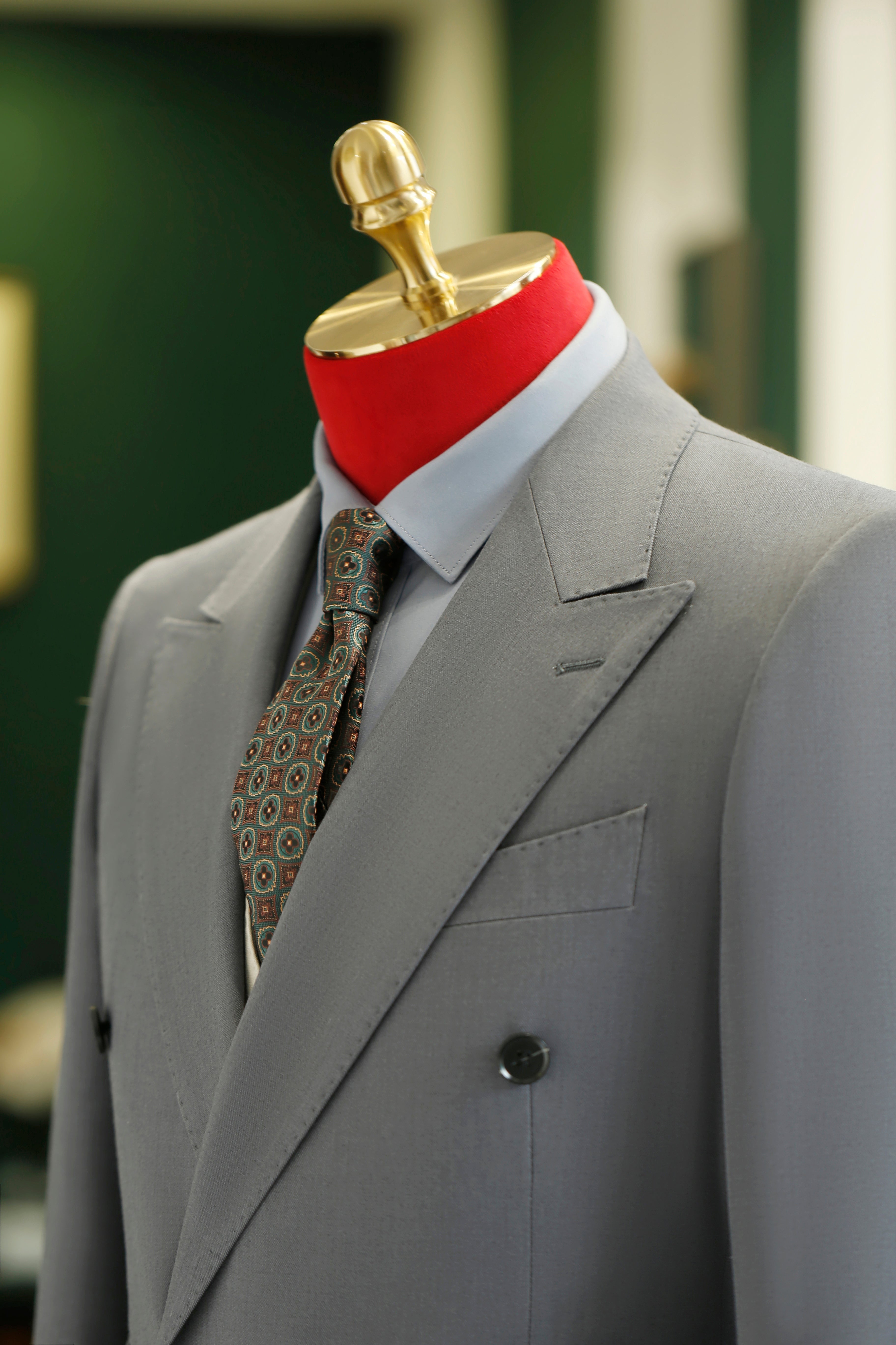 Double-Breasted Light Grey Wool Suit | Tailored Formal Groom & Business Suit by 男装