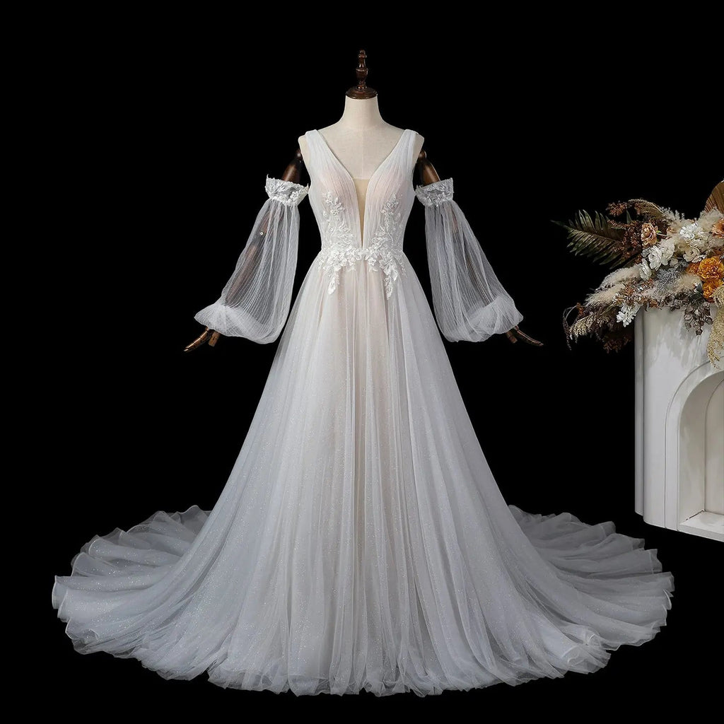 Elegant Ivory V-Neck Detachable Puff Sleeve Lace Tulle Wedding Dress with Train SW708