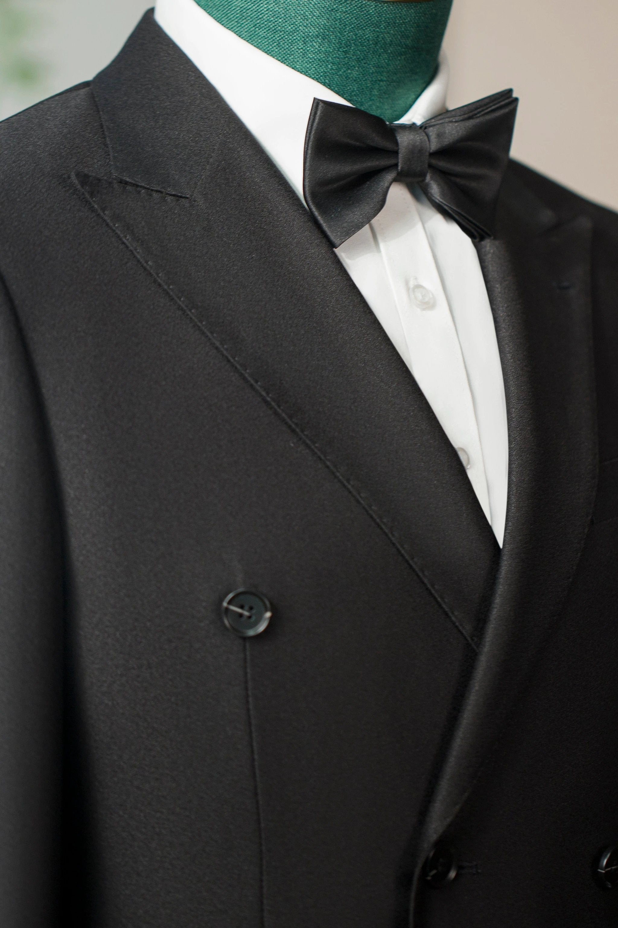 Double-Breasted Black Wool Tuxedo | Classic Tailored Formal Groom Suit by 男装