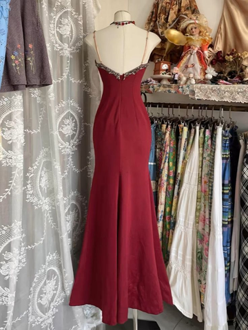 Charmantes Burgunderrotes Meerjungfrau-Abendkleid mit Spitzenträgern Y7685
