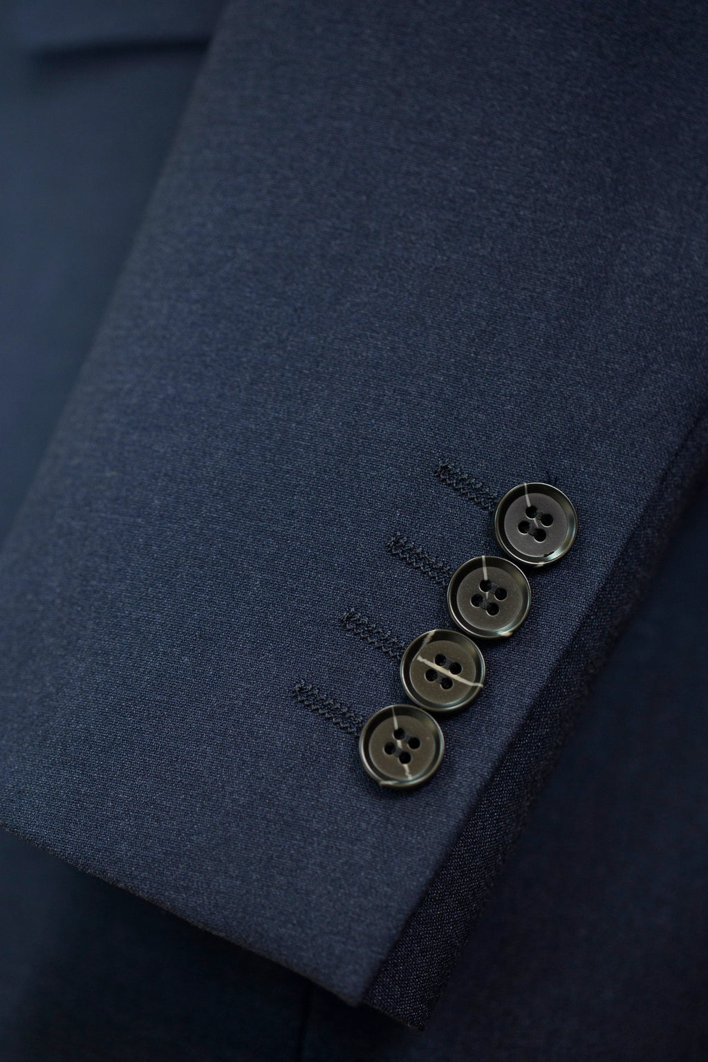 Double-Breasted Navy Wool Suit | Tailored Formal Groom & Business Suit by 男装