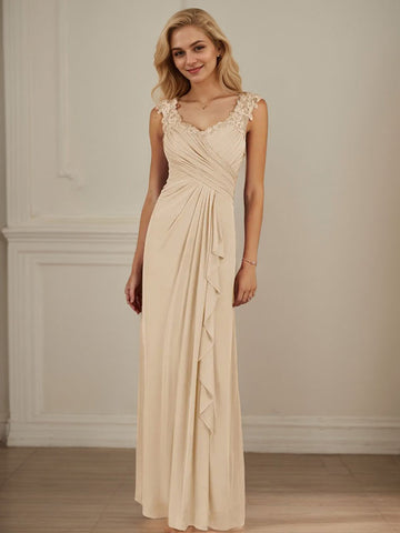 Vestido de malla plisada con escote corazón y corte en A color champán