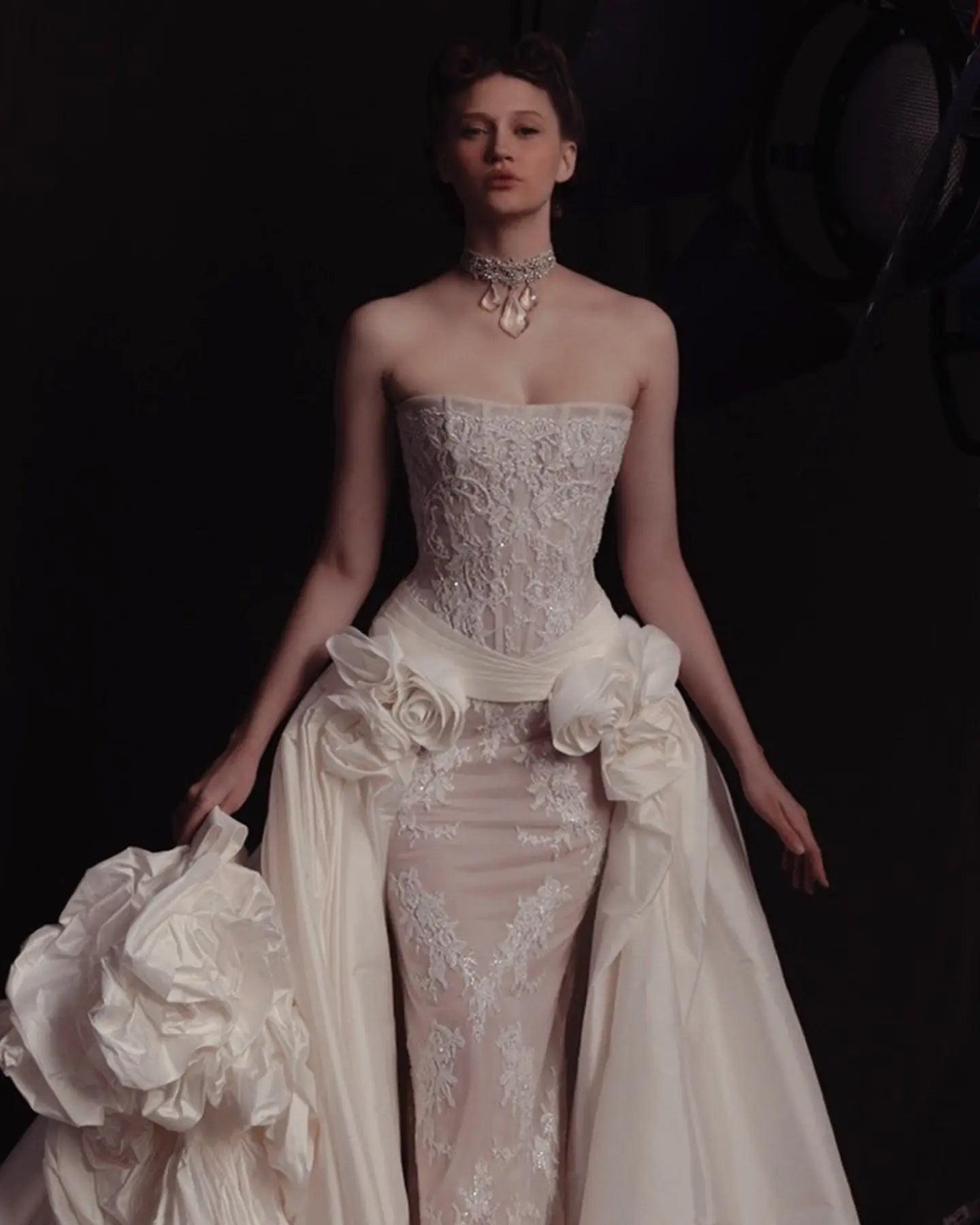 Luxury Ivory Strapless Lace 3D Floral Wedding Dress with Overskirt SW598