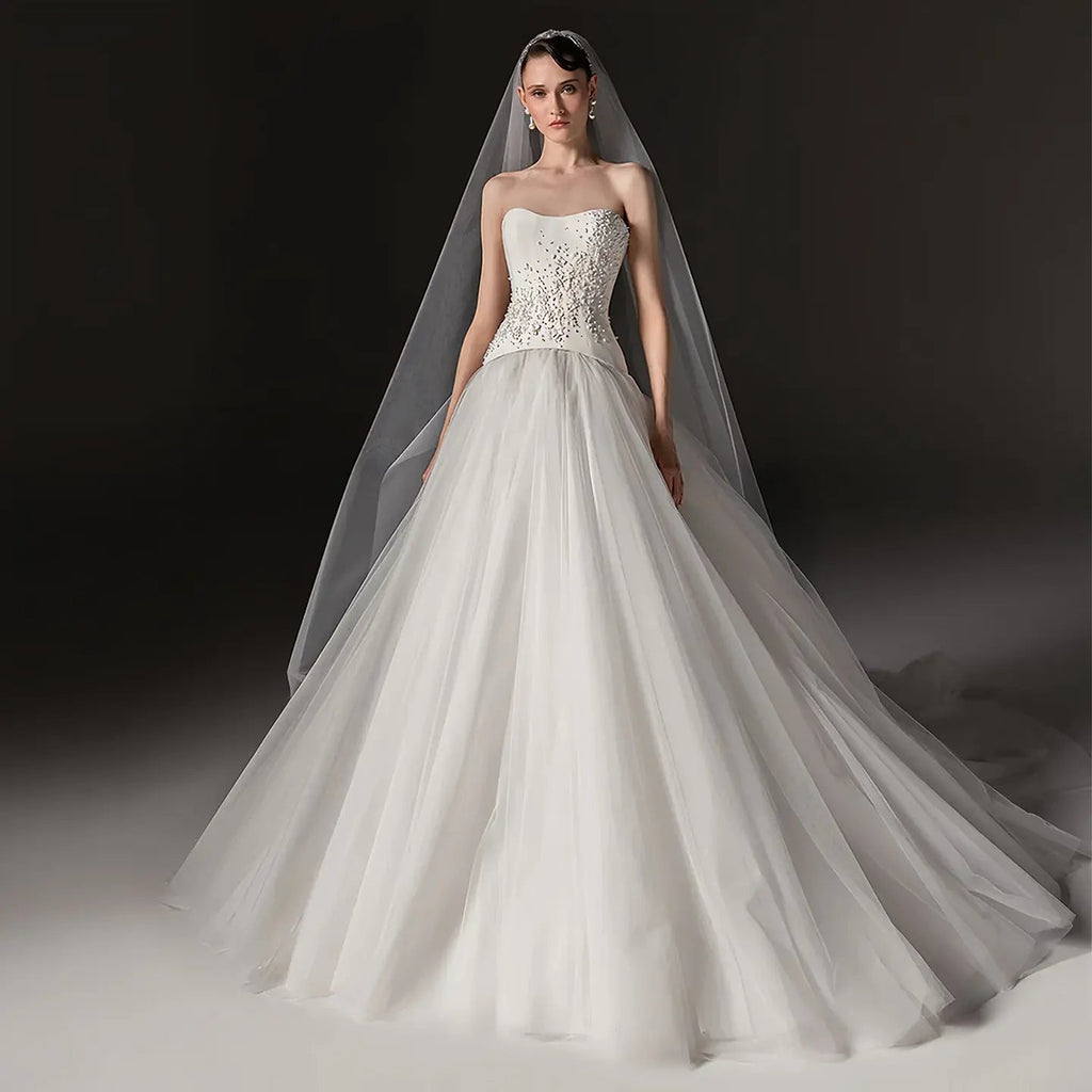 Elegant White Strapless Bodice Crystal Ball Gown Wedding Dress with Veil SW668