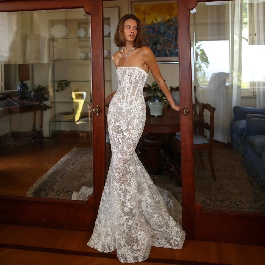Vintage Ivory Lace Strapless Mermaid Wedding Dress SW189