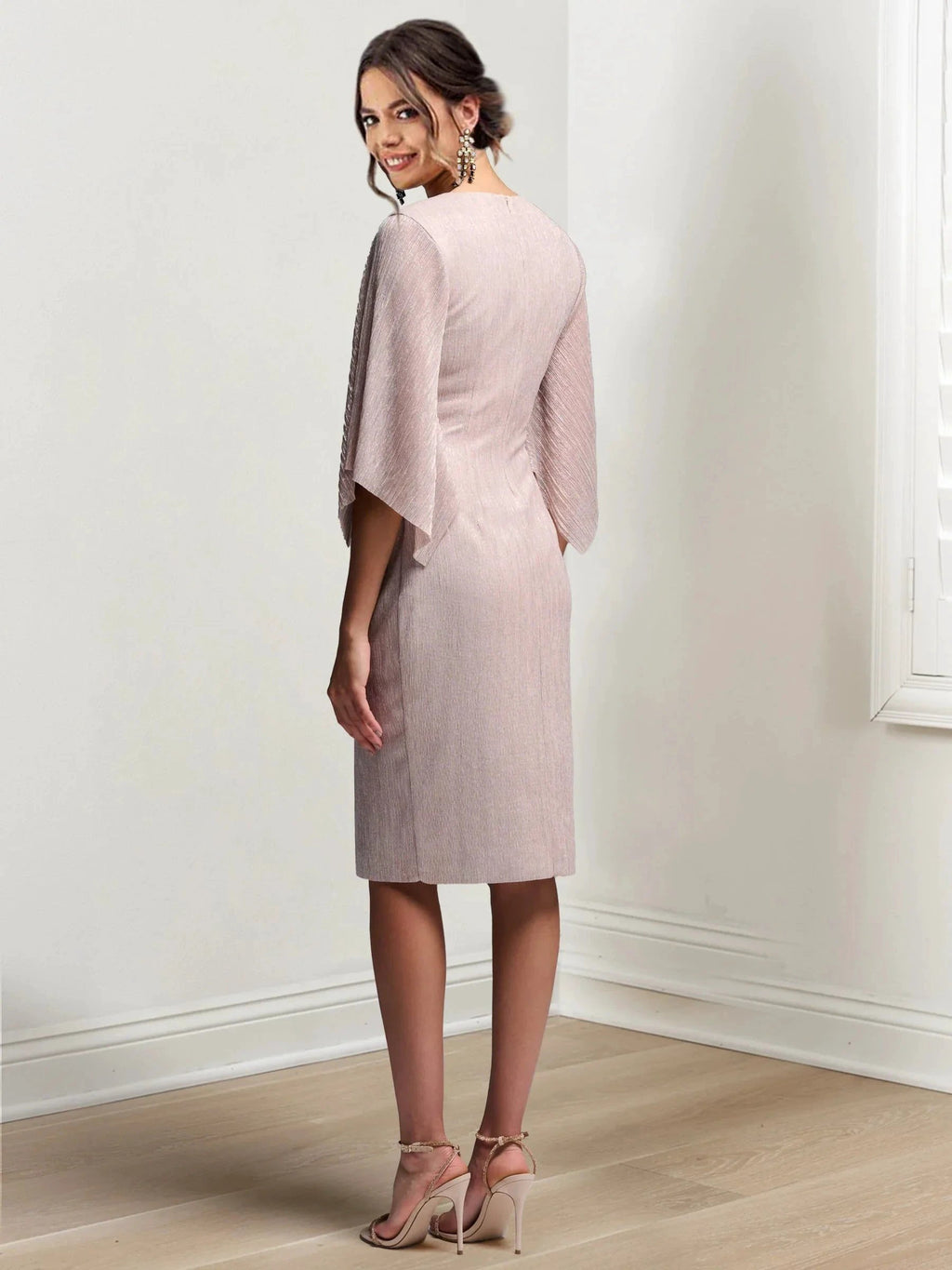 Sheath/Column V-Neck Knee-Length Mother of the Bride Dresses by Dreamylily