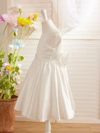 Elegant A-line Satin V-Back Bow Knee-length Flower Girl Dress - photo 5