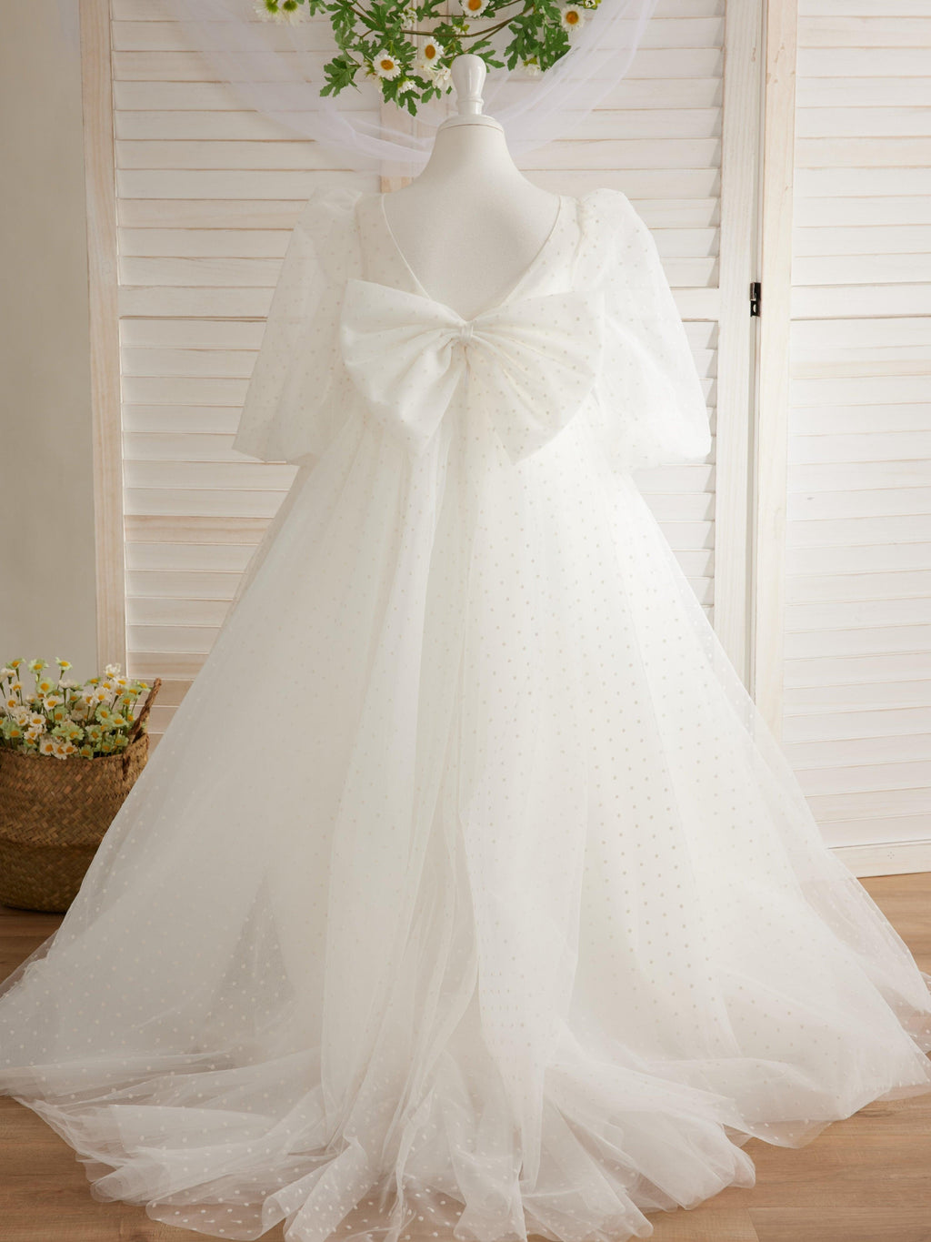 Elegant Polka Dot Tulle Puff Sleeve Sweep Train First Communion Flower Girl D… - photo 4