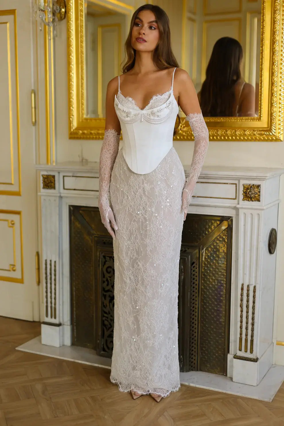 Luxury Off White Lace Corset Sweetheart Mermaid Wedding Dress with Gloves SW096