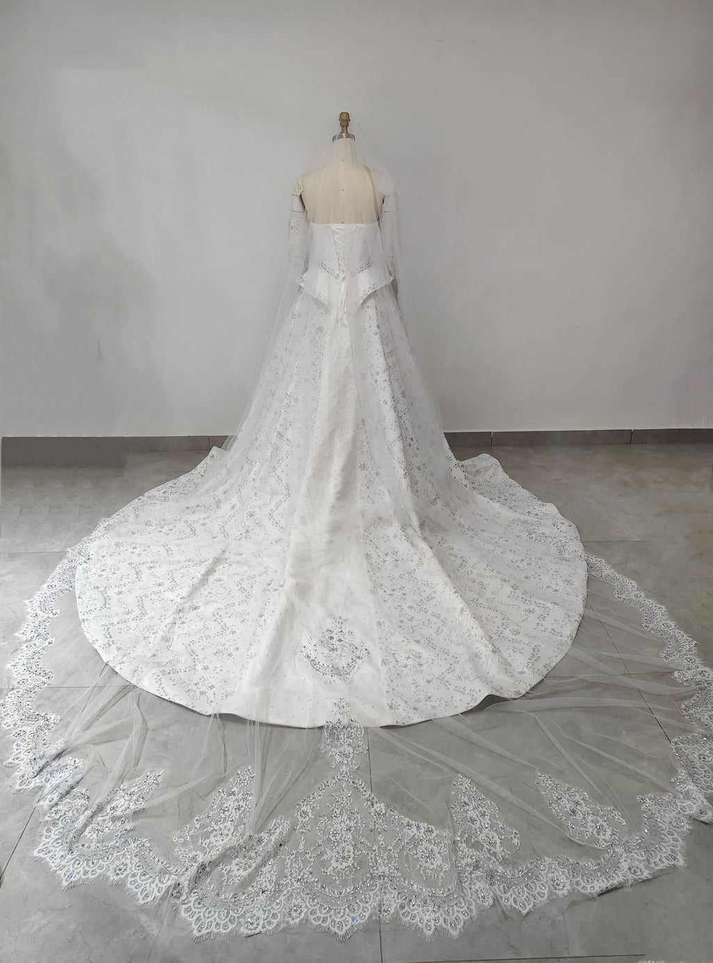 Luxury Off Shoulder Beaded Ball Gown Wedding Dress SW019