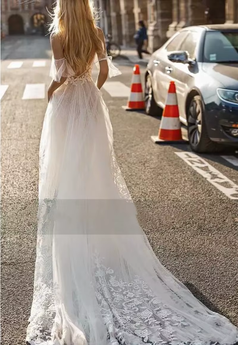 Boho Beach A Line Wedding Dresses Sexy Spaghetti Lace Appliques