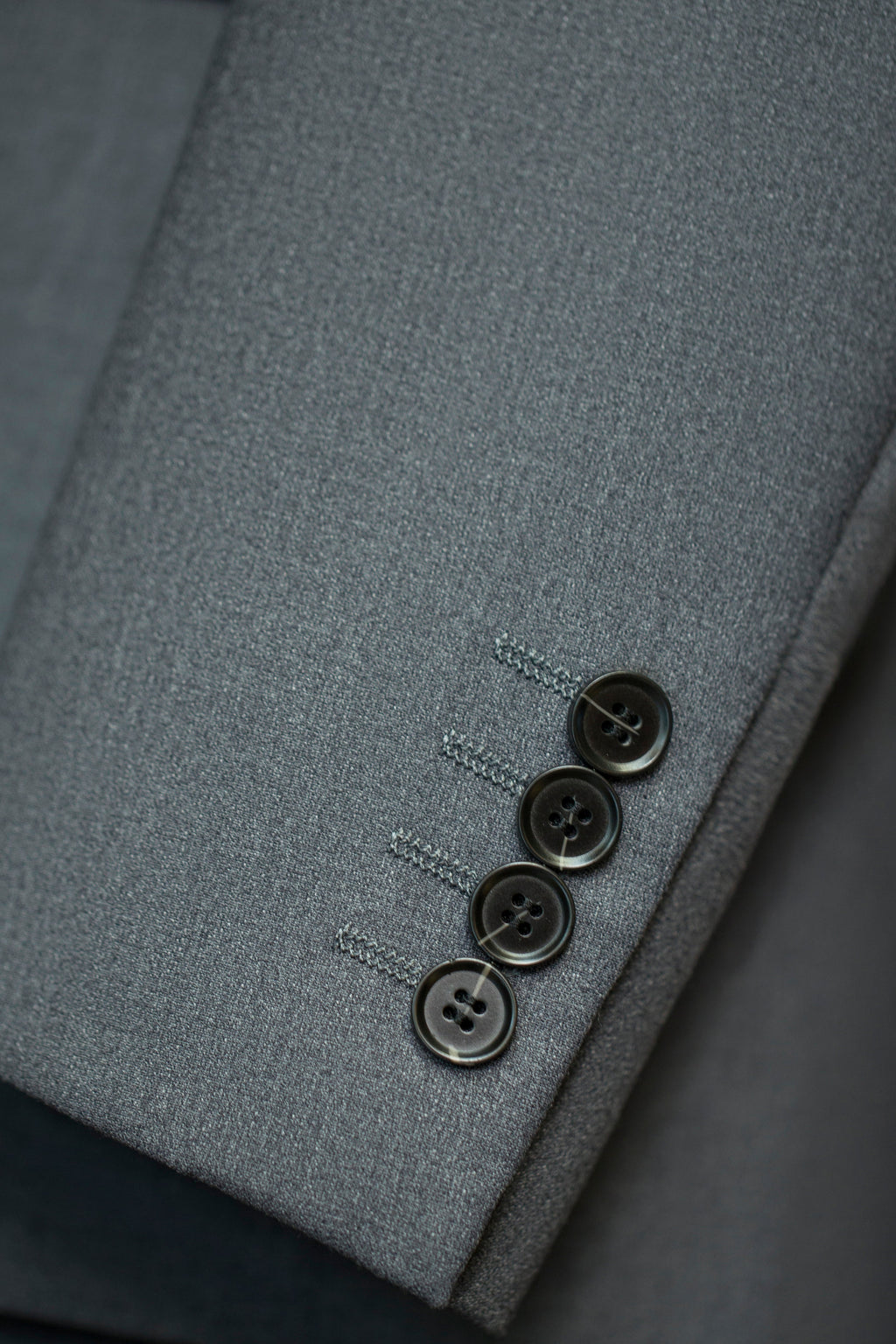Three-Piece Solid Wool Wedding Suit | Classic Tailored Formal Groom Suit by 男装