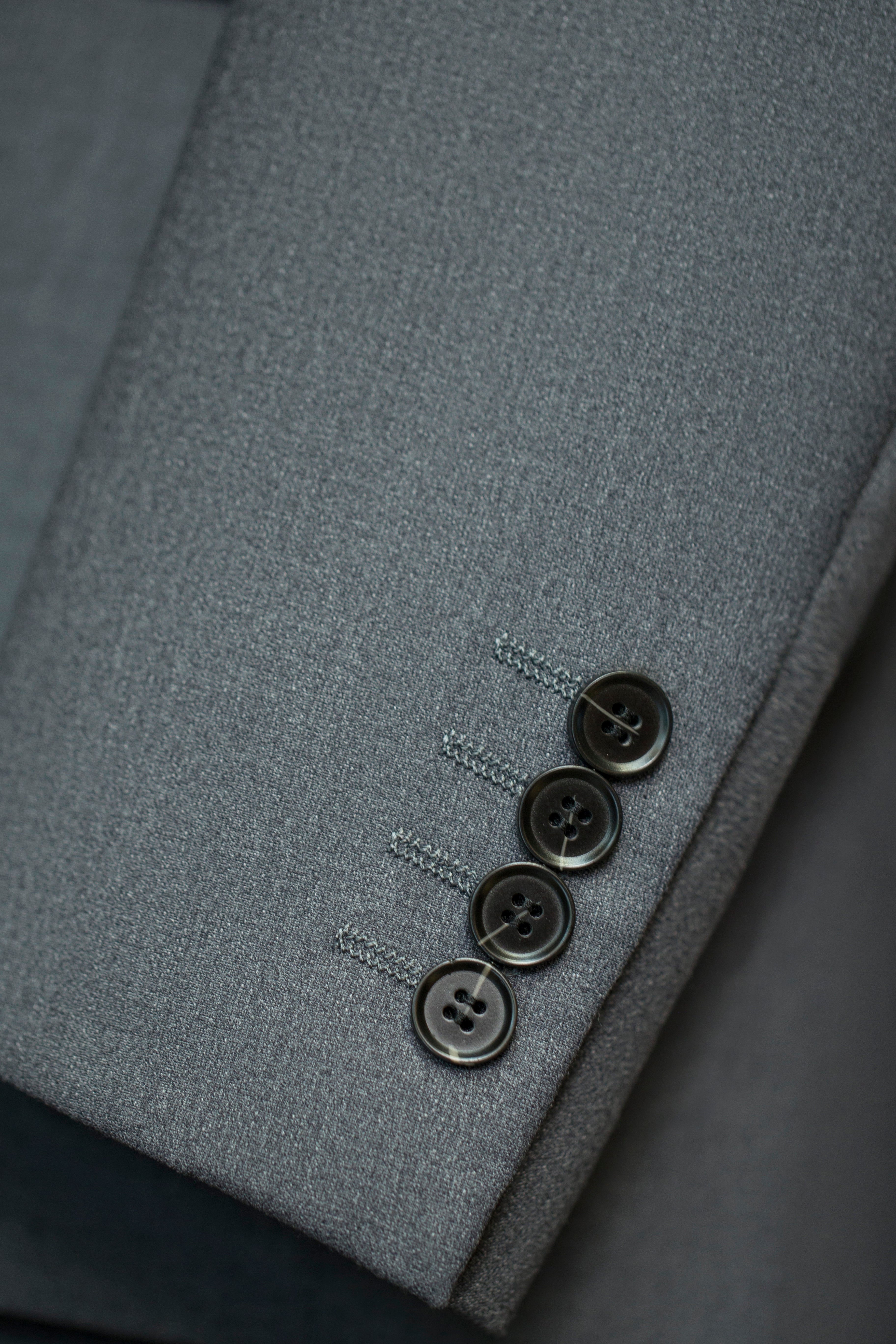 Three-Piece Solid Wool Wedding Suit | Classic Tailored Formal Groom Suit by 男装