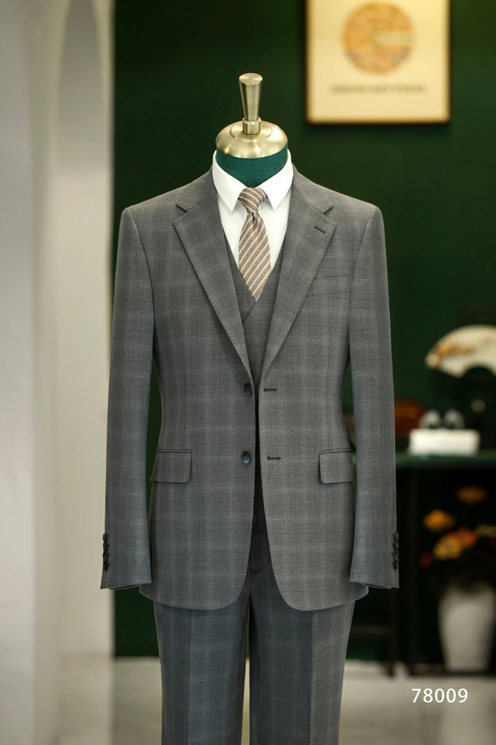 Three-Piece Solid Grey Wool Suit | Tailored Formal Groom &amp; Business Suit by 男装